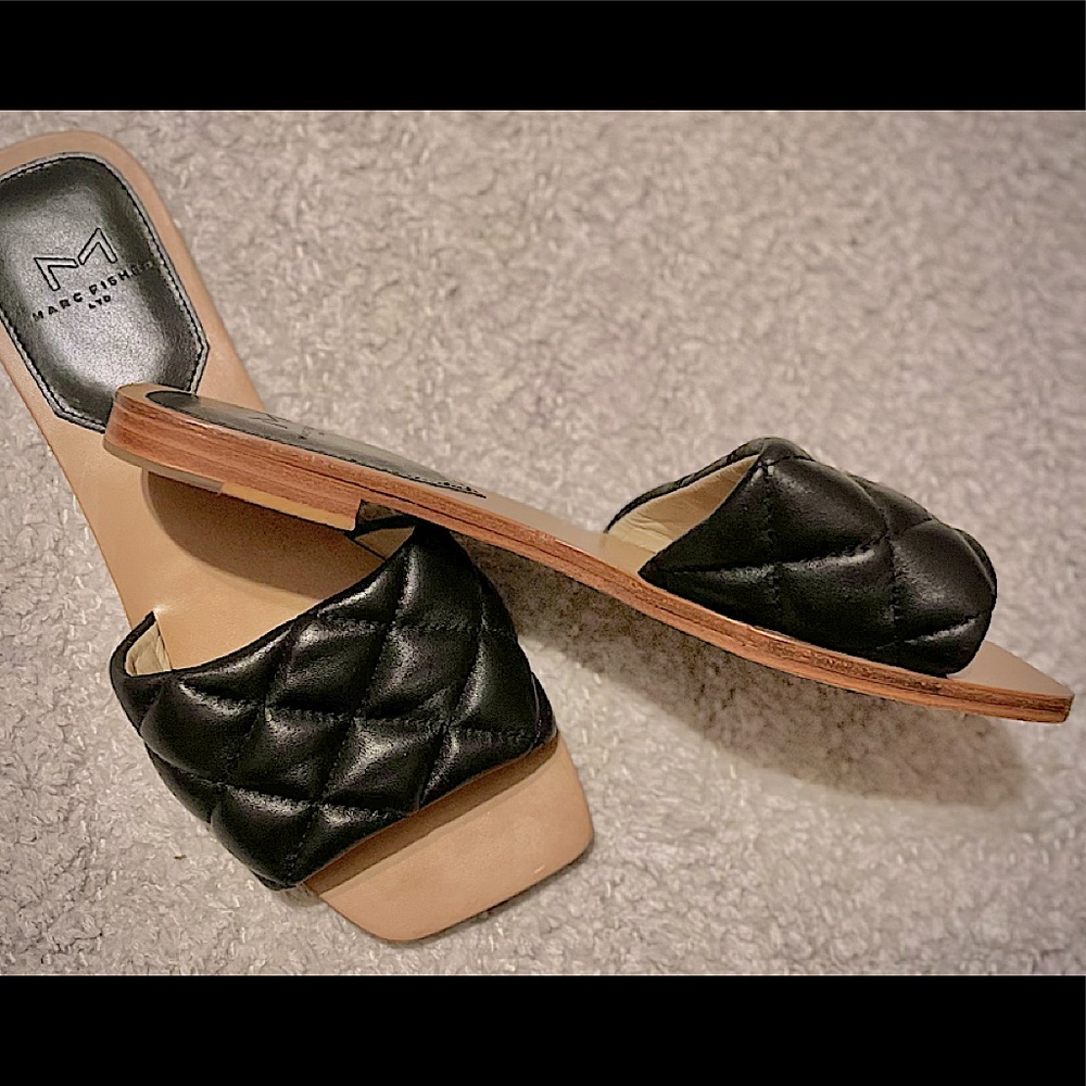Marc Fisher Ltd black leather Reta Slide
